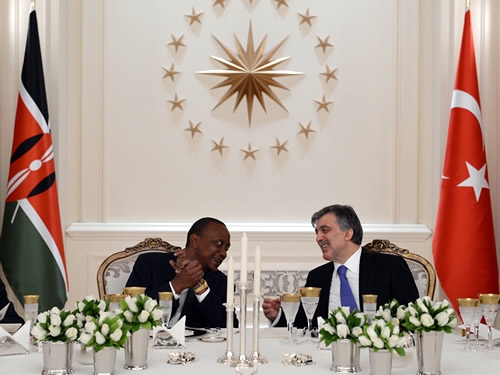 Cumhurbaşkanı Gül’den Kenya Cumhurbaşkanı Kenyatta Onuruna Akşam Yemeği